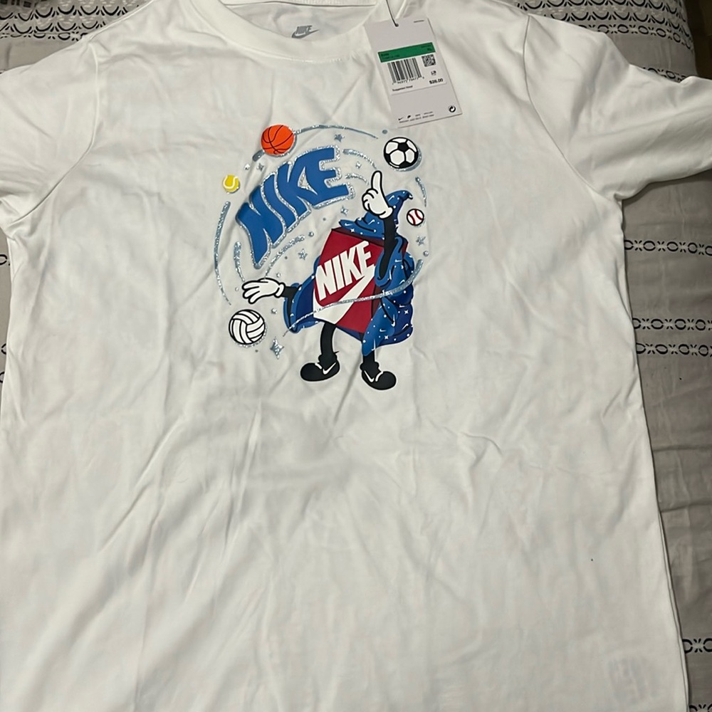 Nike tee